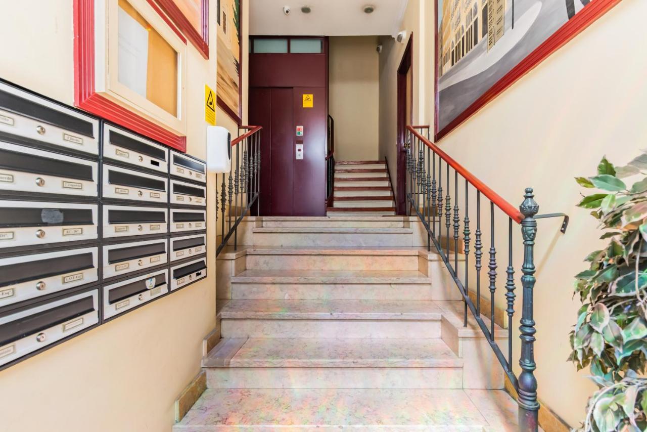 Almirante Home With 3 Bedrooms ลิสบอน ภายนอก รูปภาพ