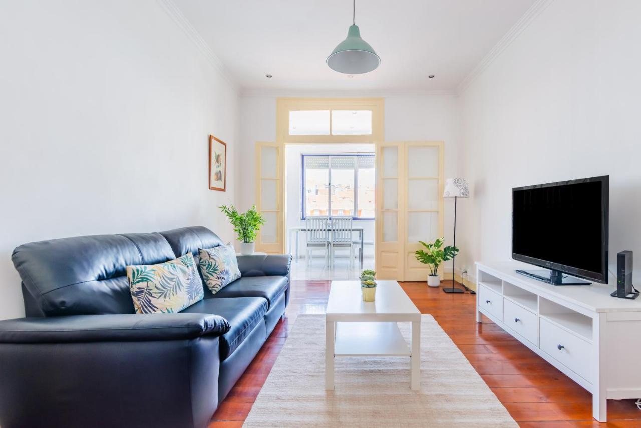 Almirante Home With 3 Bedrooms ลิสบอน ภายนอก รูปภาพ
